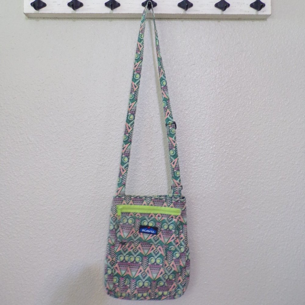 Kavu Crossbody Purse Green and Pink
